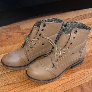 Refresh Brown Lace-Up Combat Boots